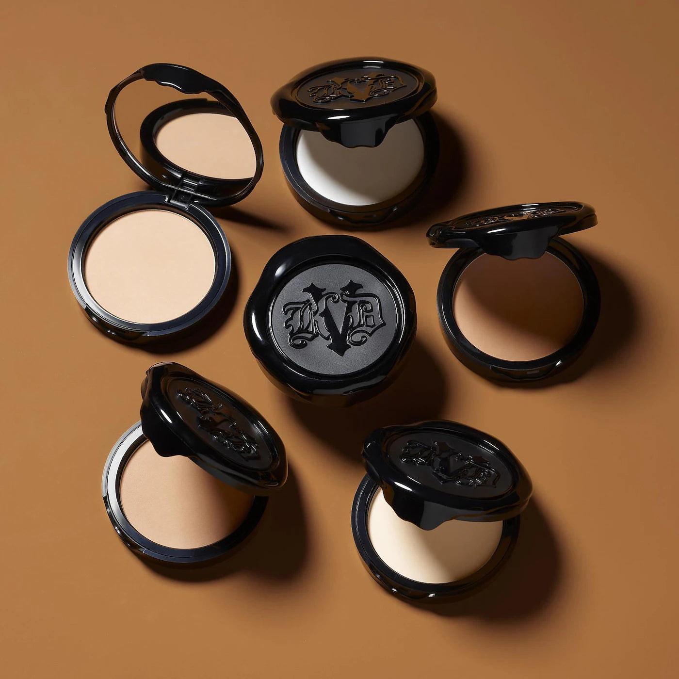 KVD Beauty Lock-It Refillable Mattifying Pressed Finishing Powder *Pre-Orden*