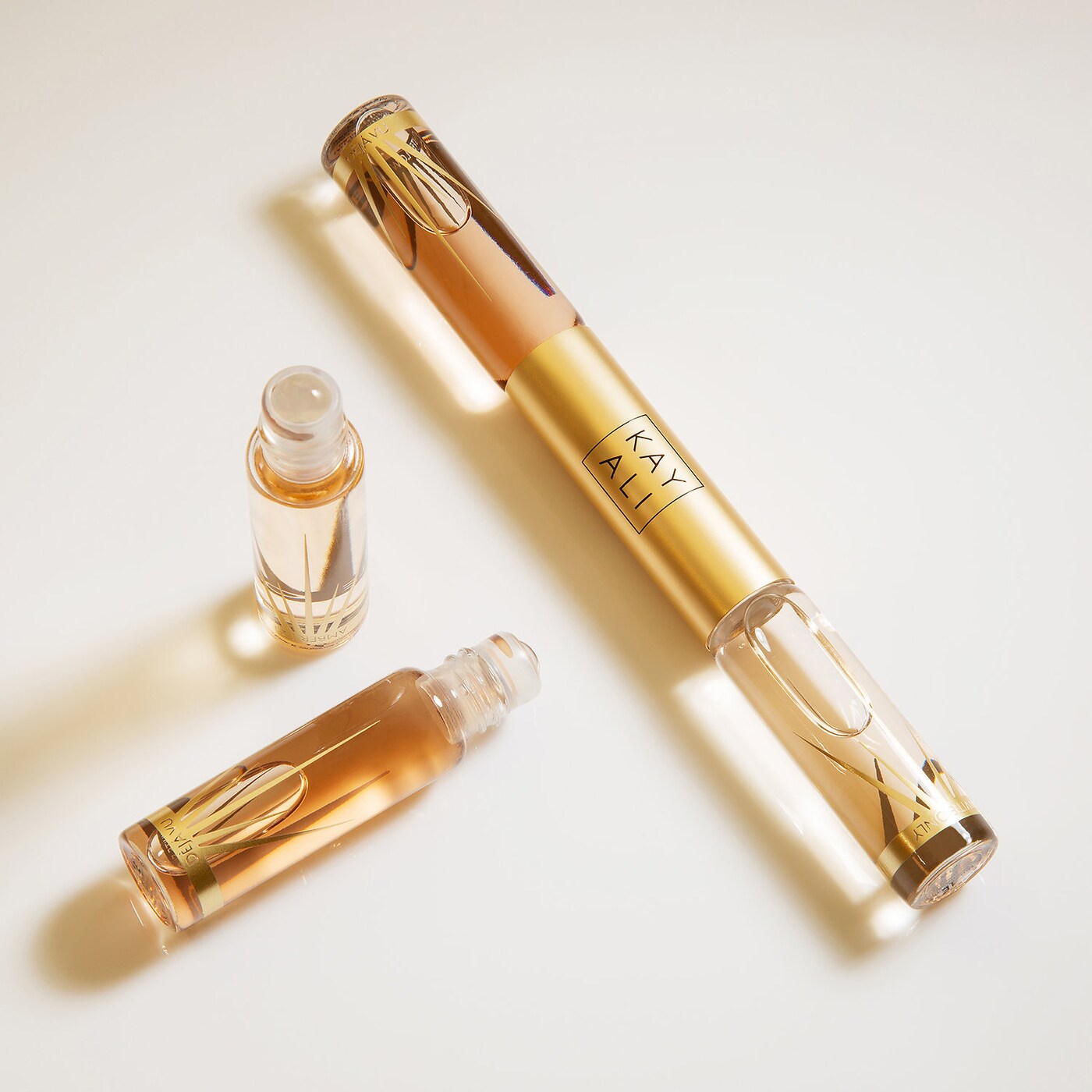 KAYALI INVITE ONLY AMBER | 23 & DÉJÀ VU WHITE FLOWER | 57 Double Rollerball LIMITED EDITION *Pre-Orden*