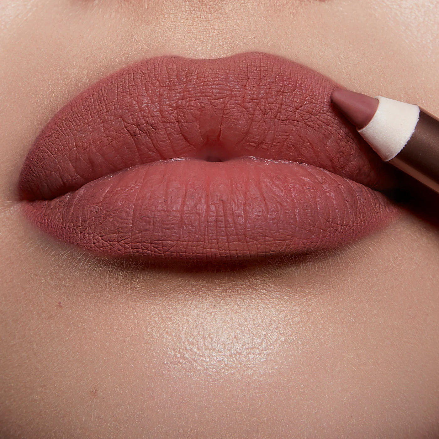 Charlotte Tilbury Lip Cheat Lip Liner *Pre-Orden*