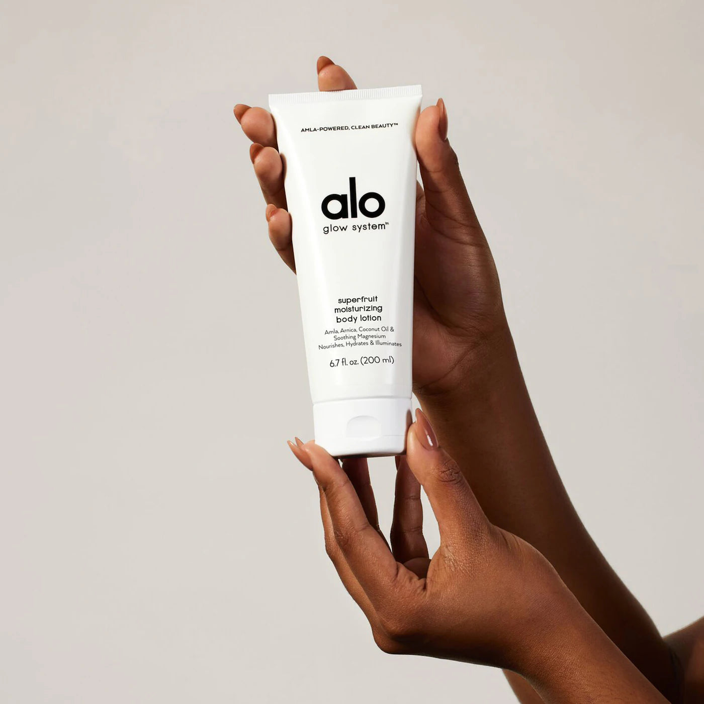 ALO Superfruit Hydrating + Soothing Body Lotion with Arnica, Magnesium & Vitamin C *Pre-Orden*