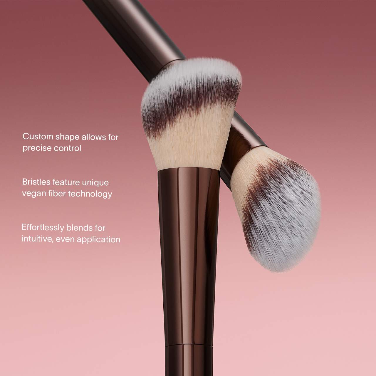 Hourglass No. 15 Blush Brush *Pre-Orden*